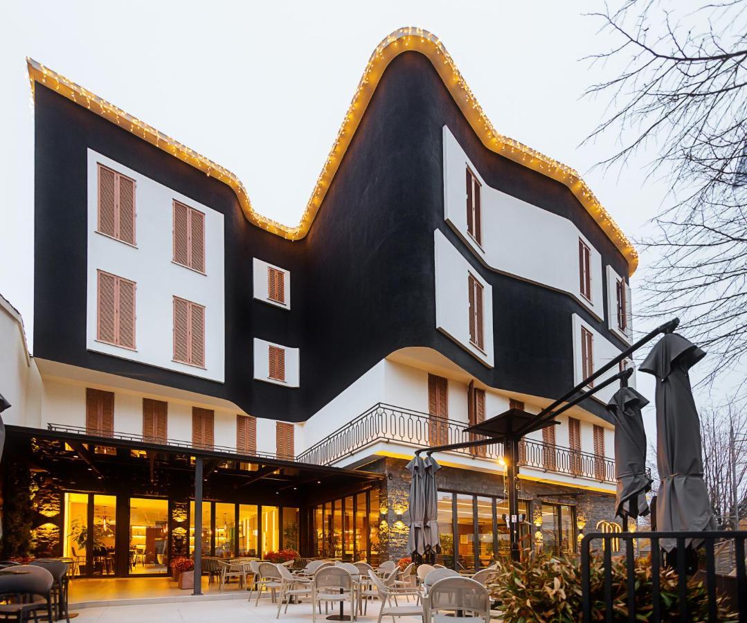 Park Plazza Hotel Korce Exterior photo